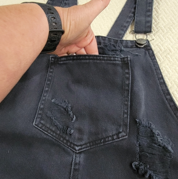 Cello Black Distressed Denim Overall Dress Size Medium Fringe Frayed Hem - Picture 7 of 13